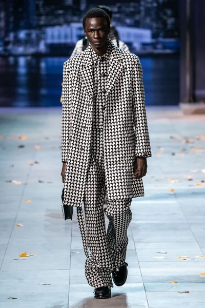 Look 55